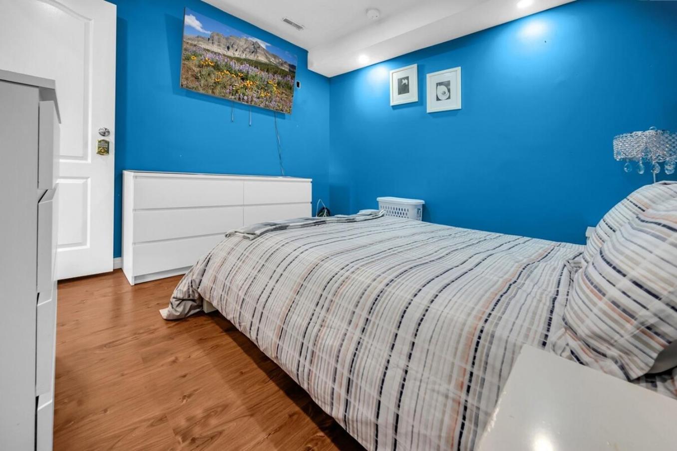 52-3 Bed Suite On Lake Central Ac By Airport YYC Exteriér fotografie