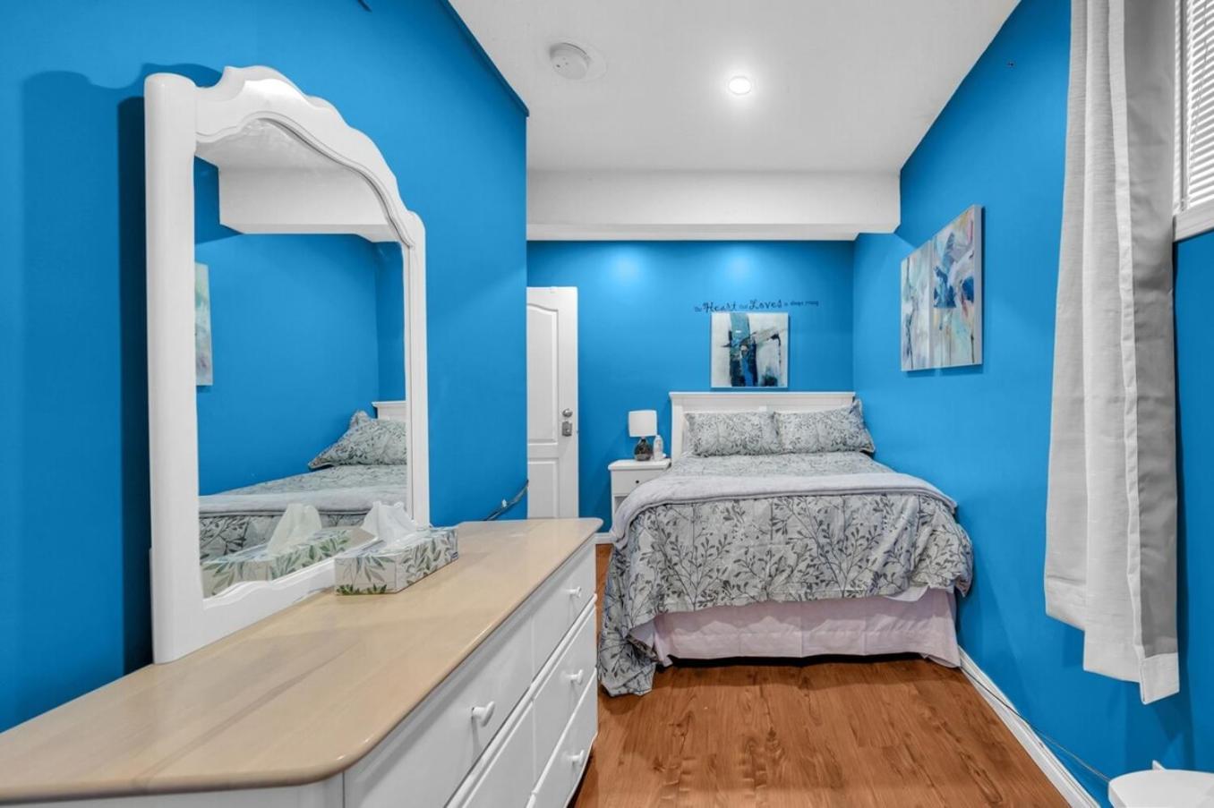 52-3 Bed Suite On Lake Central Ac By Airport YYC Exteriér fotografie